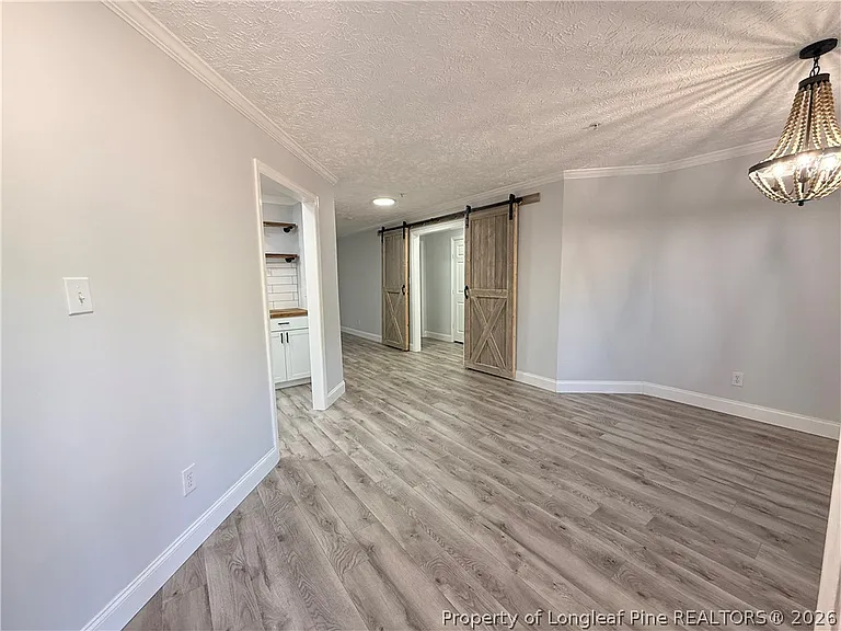 392 Bubble Creek Ct #6 — Photo 2