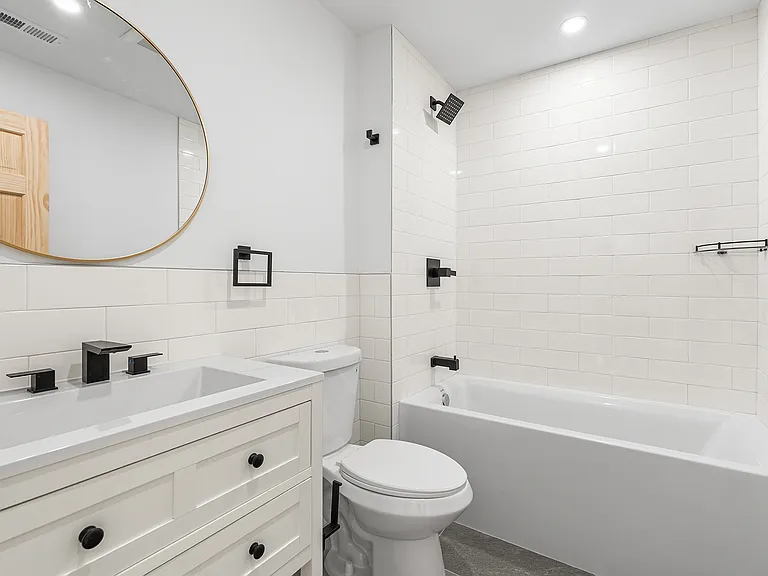 708 N 43rd St #6 — Photo 15