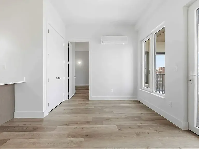 89-25 162nd St #703 — Photo 11