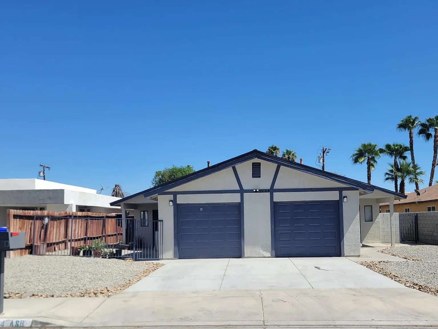 2 bed, 1.5 bath, 880 sqft, $2,250 — Photo 1