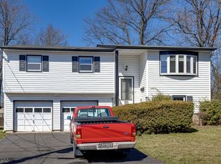 2441 Steuben St, Union, NJ 07083