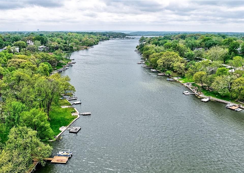 8216 NW Forest Dr, Weatherby Lake, MO 64152 | Zillow