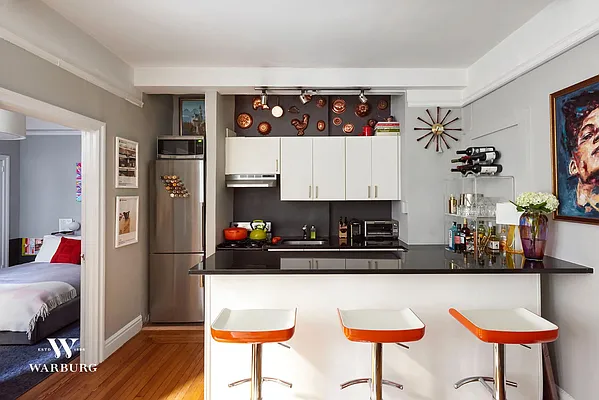 Sold by Warburg | media 7