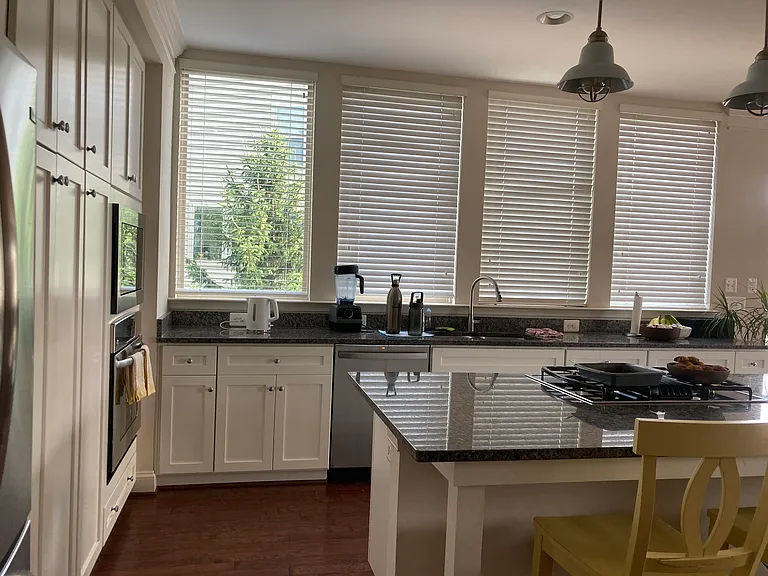 22810 Goldsborough Ter — Photo 13