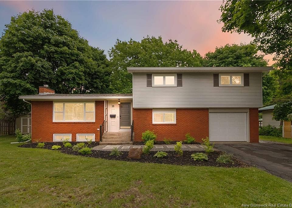 1st image of 23 Vista Dr