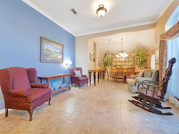 3rd image of 2719 Woodcreek Ln