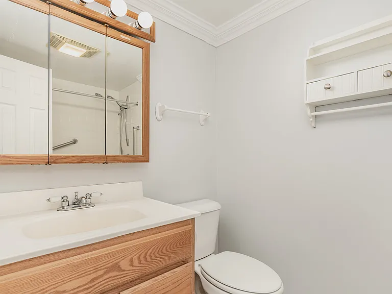 111 S Baybrook Dr — Photo 11
