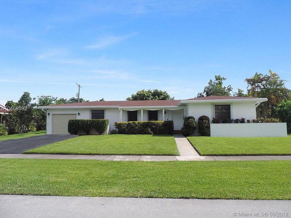 1st image of 9790 Palmetto Club Dr