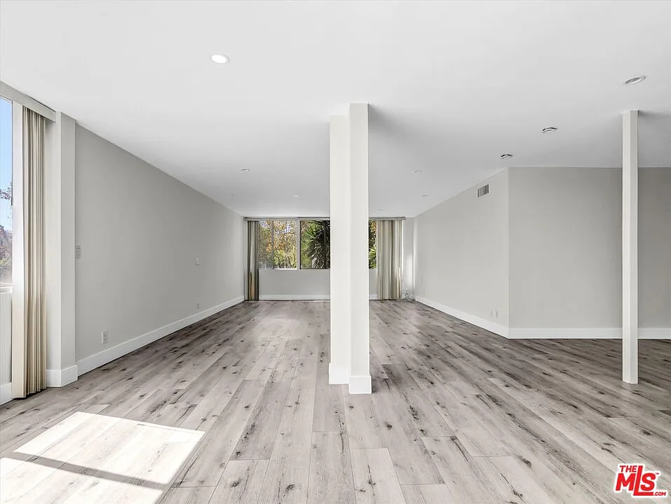 3 bed, 2.0 bath, 2000 sqft, $5,800 — Photo 4