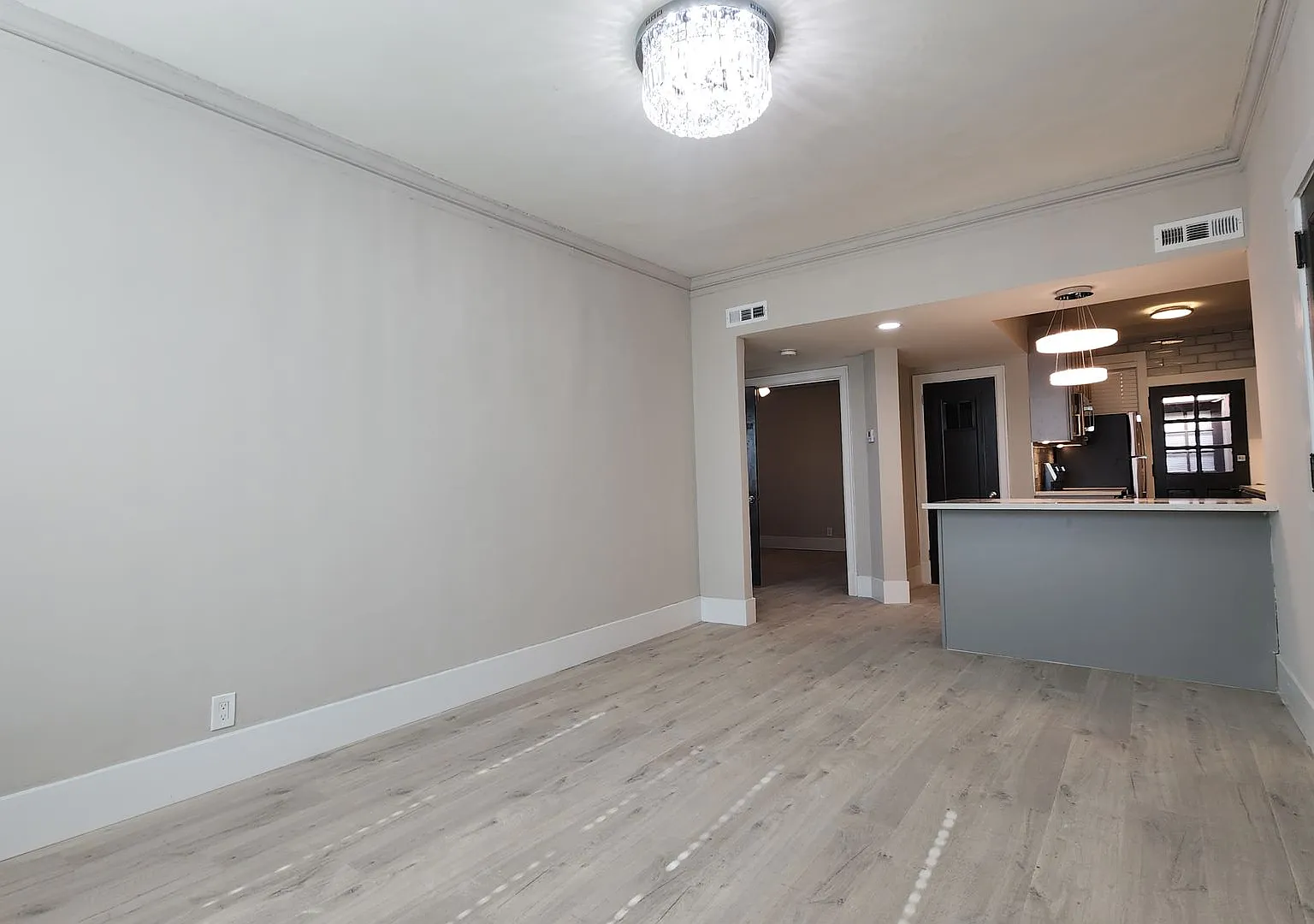 6639 Alamo Ave — Photo 2