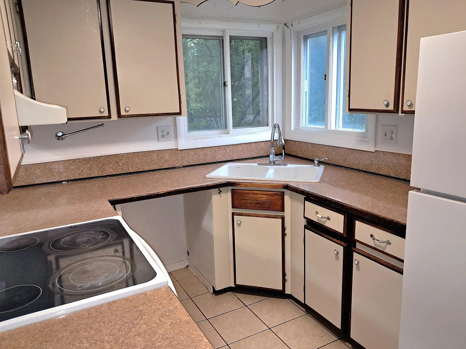 3 bed, 1.5 bath, 1134 sqft, $3,000 — Photo 4