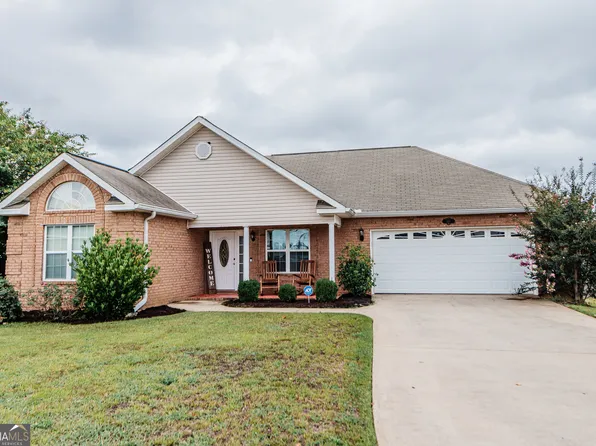 111 Chasen Ct, Byron, GA 31008