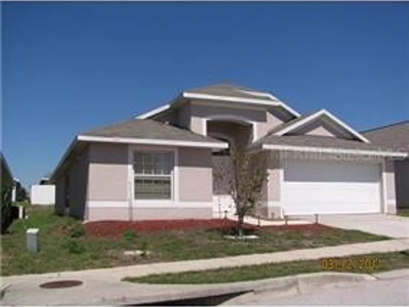 136 Grantham Drive, Davenport 3 bedroom 2 bath 2 car garage — Photo 1
