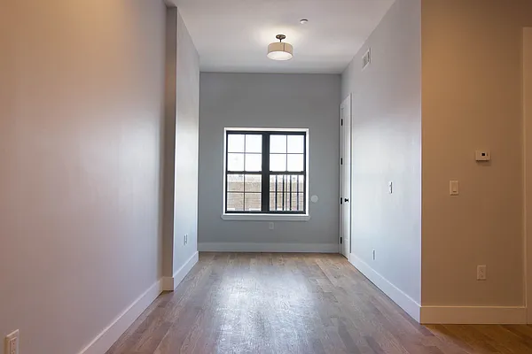 Rented by Nooklyn NYC LLC | media 31