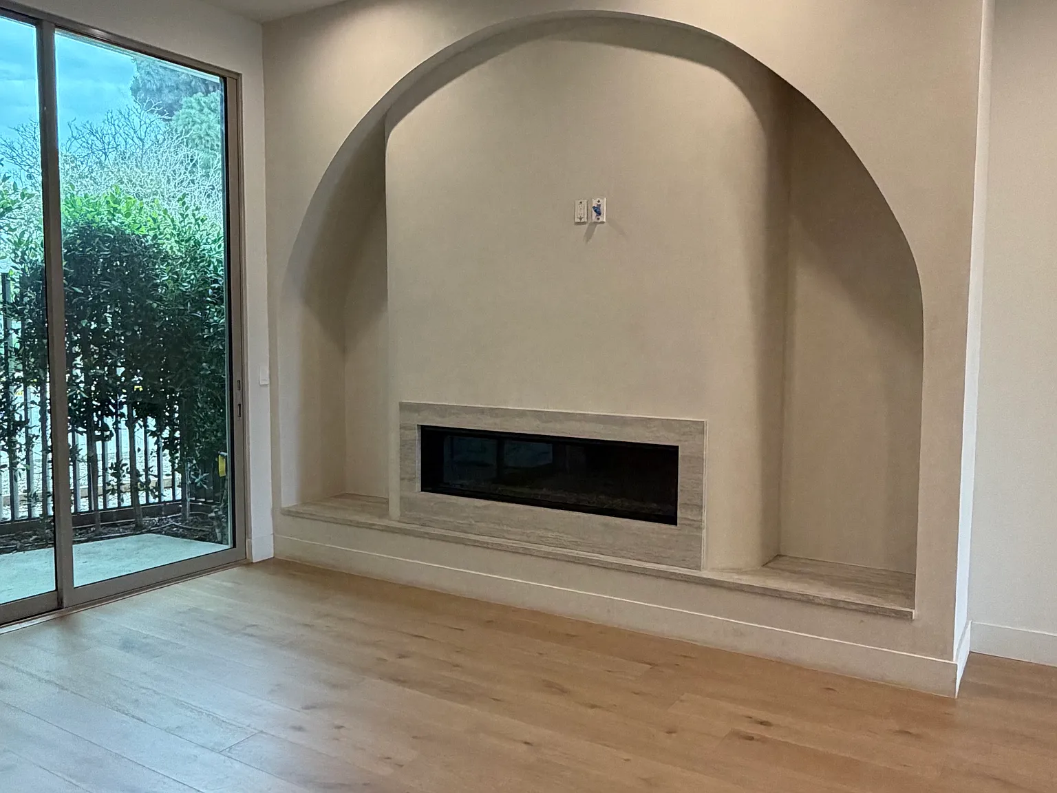 4 bed, 4.5 bath, 2700 sqft, $10,550 — Photo 3
