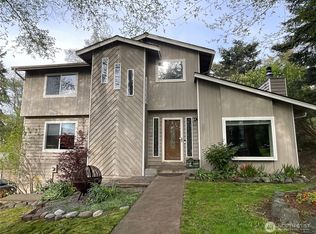 Shirona, Oak Harbor, WA 98277