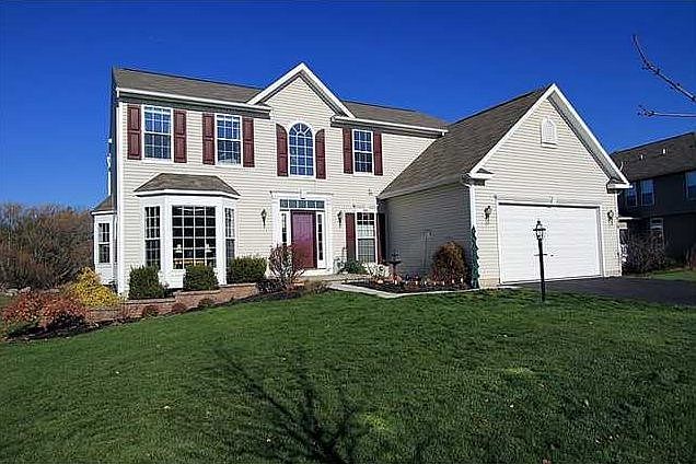 1st image of 1939 Saddle Horn Dr