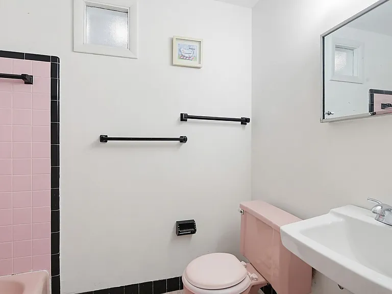 9717 Hedin Dr — Photo 17