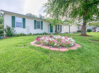 17 Huntsman Trl, Saint Peters, MO 63376