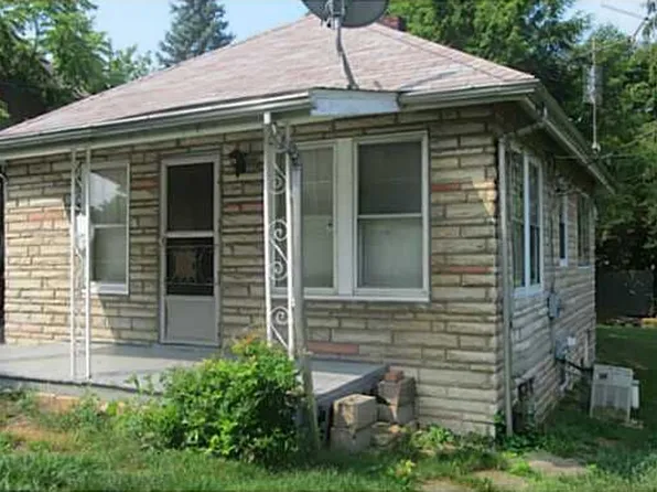 1104 Charlon St, Butler, PA 16001