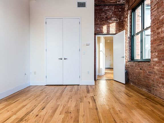 500_driggs_avenue_409-1