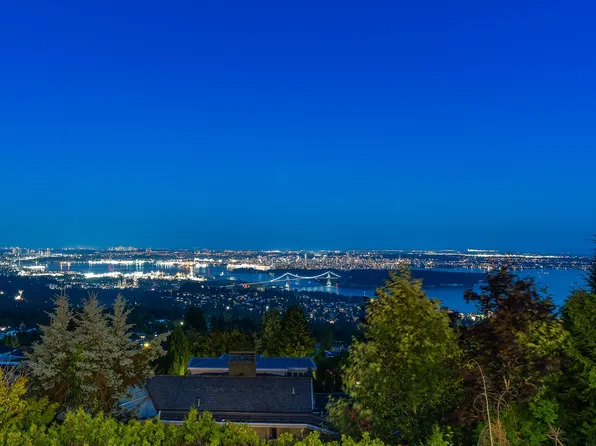 1521 Chartwell Dr, West Vancouver, BC V7S 2R9
