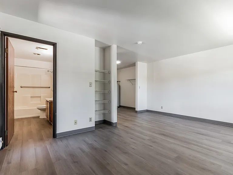 155 N Hyer Ln — Photo 6