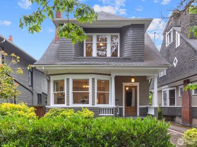 743 Broadway E, Seattle, WA, 98102
