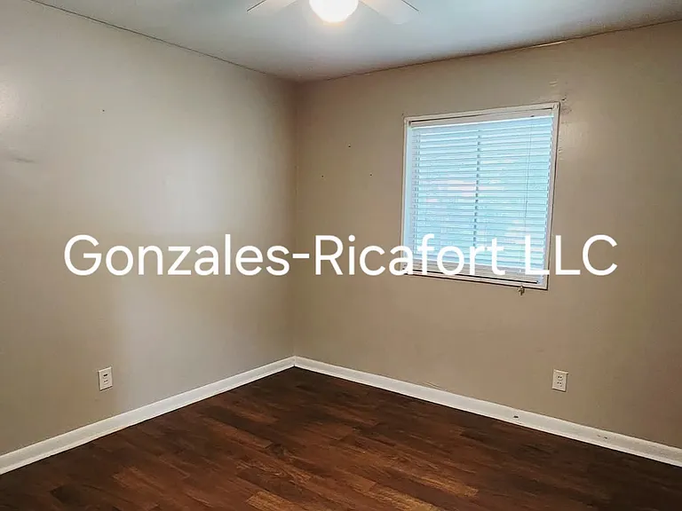 4107 Latimer Ln — Photo 12