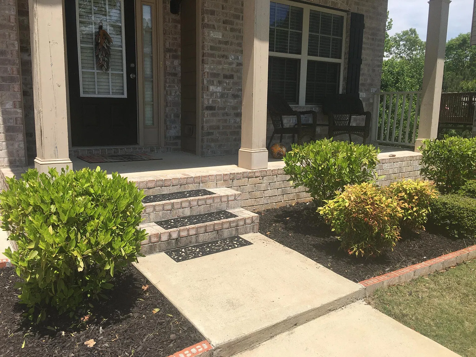 4 bed, 1800 sqft, $2,650 — Photo 2
