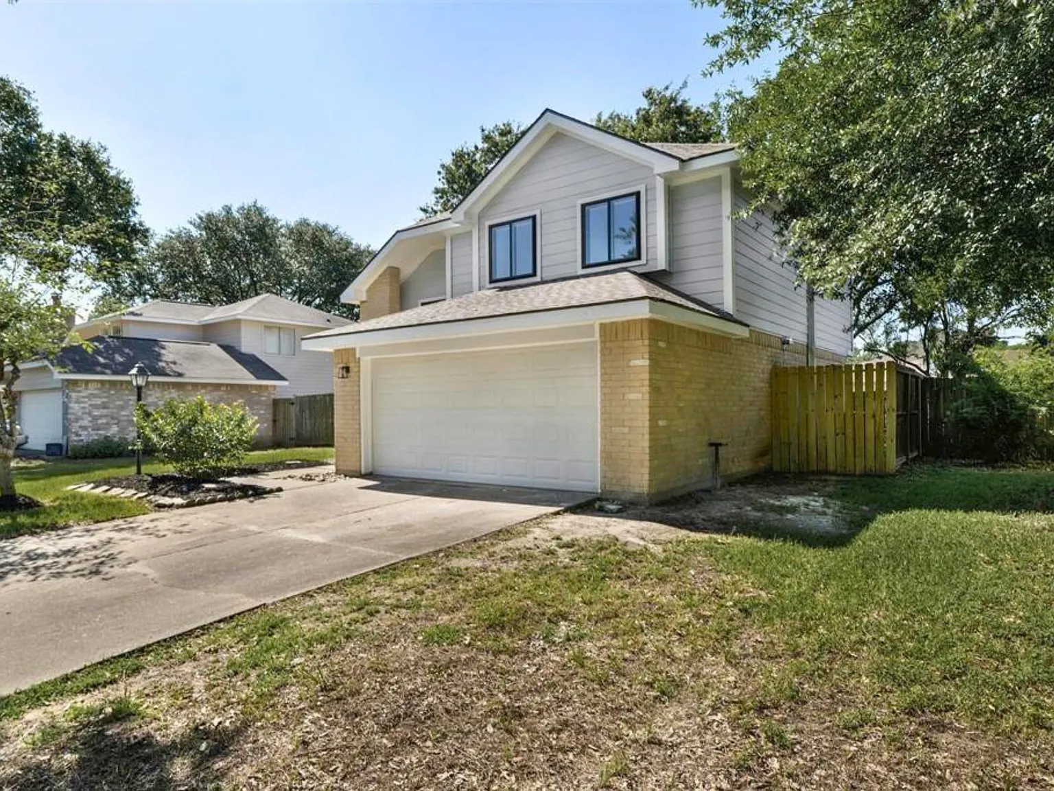 3 bed, 2.5 bath, 1649 sqft, $1,995 — Photo 2