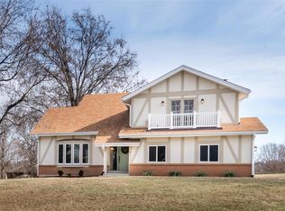 16 Number One Green Dr, Saint Charles, MO 63303