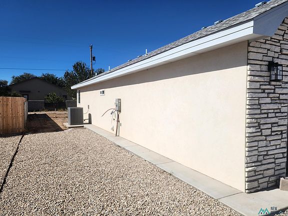 3rd image of 1227 Karabella Way