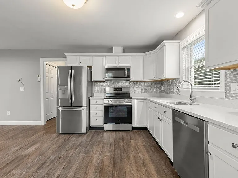 353 1/2 South St #1 — Photo 7
