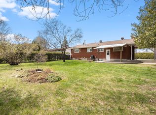 19 Sherry Ln #B, Ottawa, ON K2G 3L4