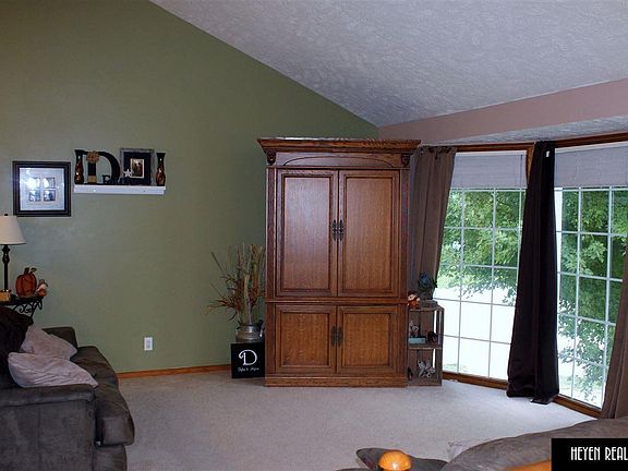 5th image of 8225 S 152nd St