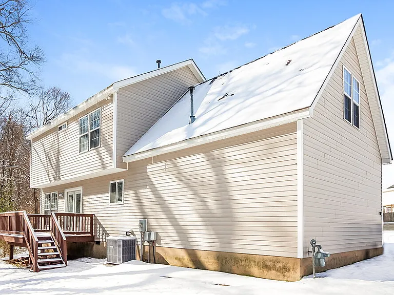 109 Silverleaf Rd — Photo 17
