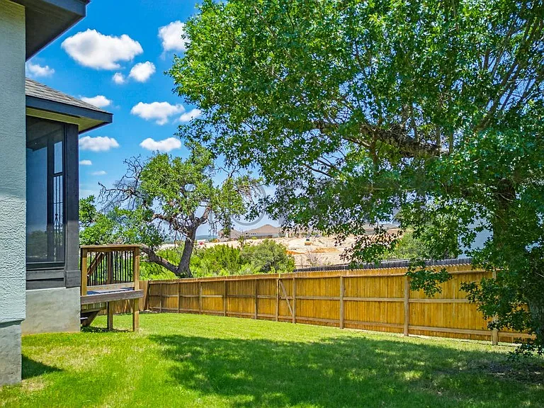 28414 Shailene Dr — Photo 38