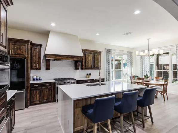 8841 Sutton Dr, Frisco, TX 75035