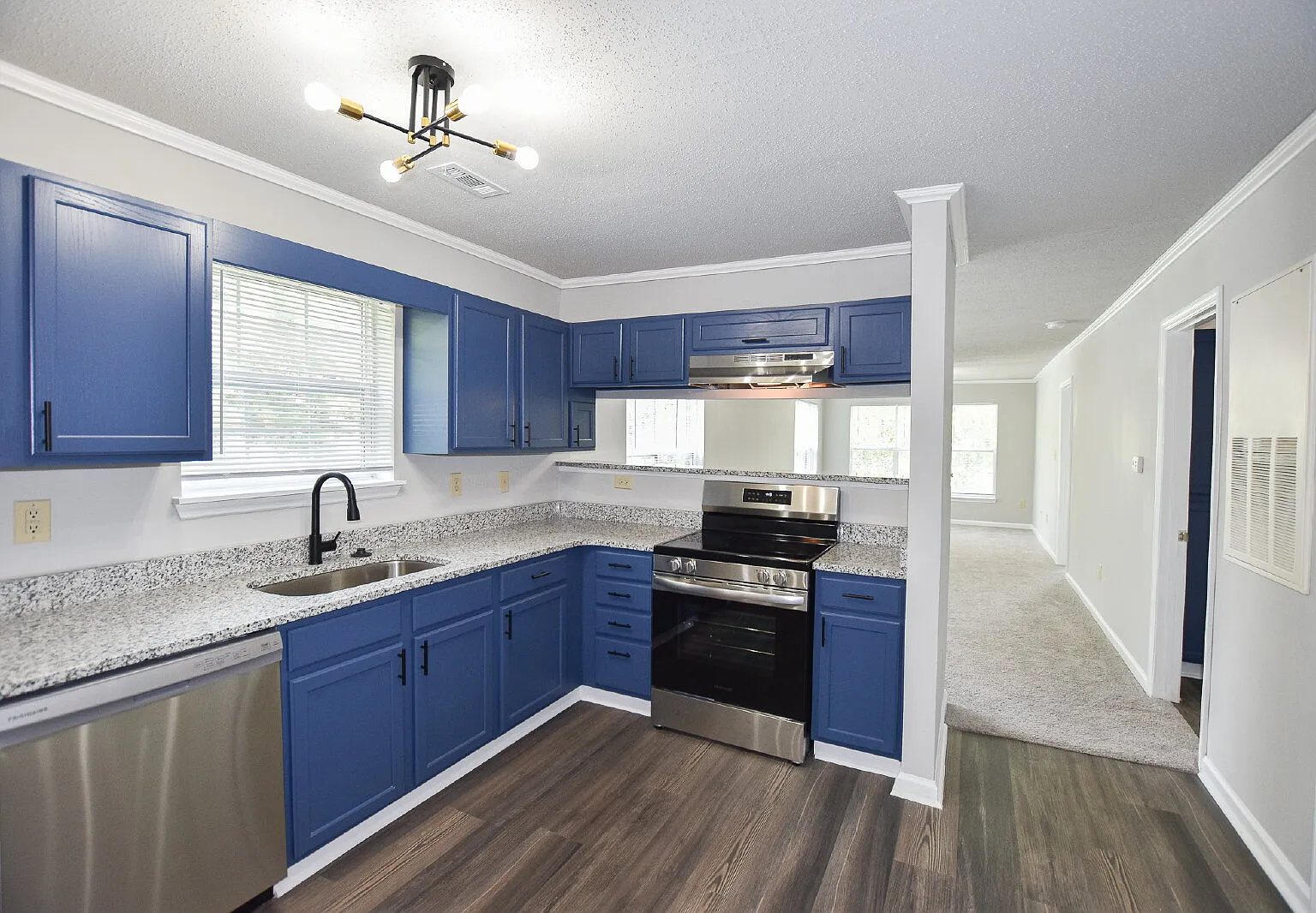 2 bed, 2.0 bath, $1,400 — Photo 4