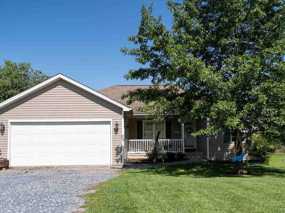 1st image of 14 Foxhall Ln