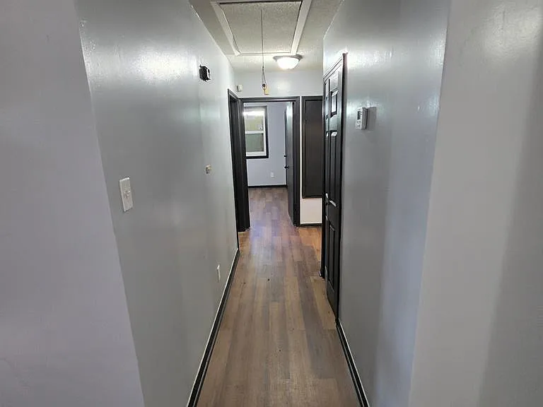 1900 Van Buren Ave — Photo 6
