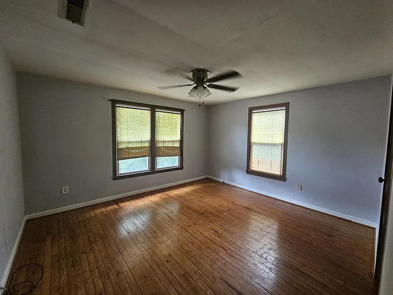 3808 N 10th Ave — Photo 3