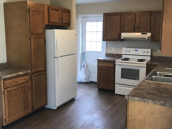 6235 E Gate Rd, Huntington, WV 25705