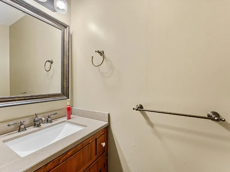 10948 Sunset Hills Dr — Photo 25