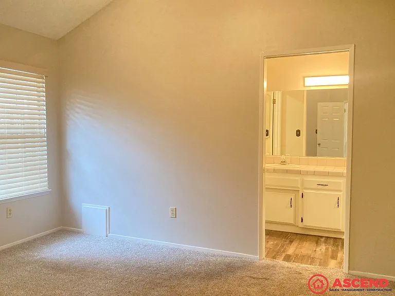 9620 Tumwater Ave — Photo 9
