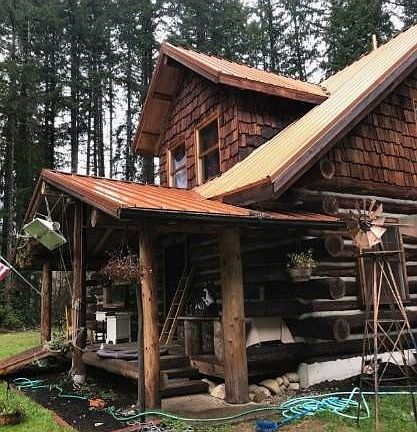 3rd image of 400 NE Beitzel Dr
