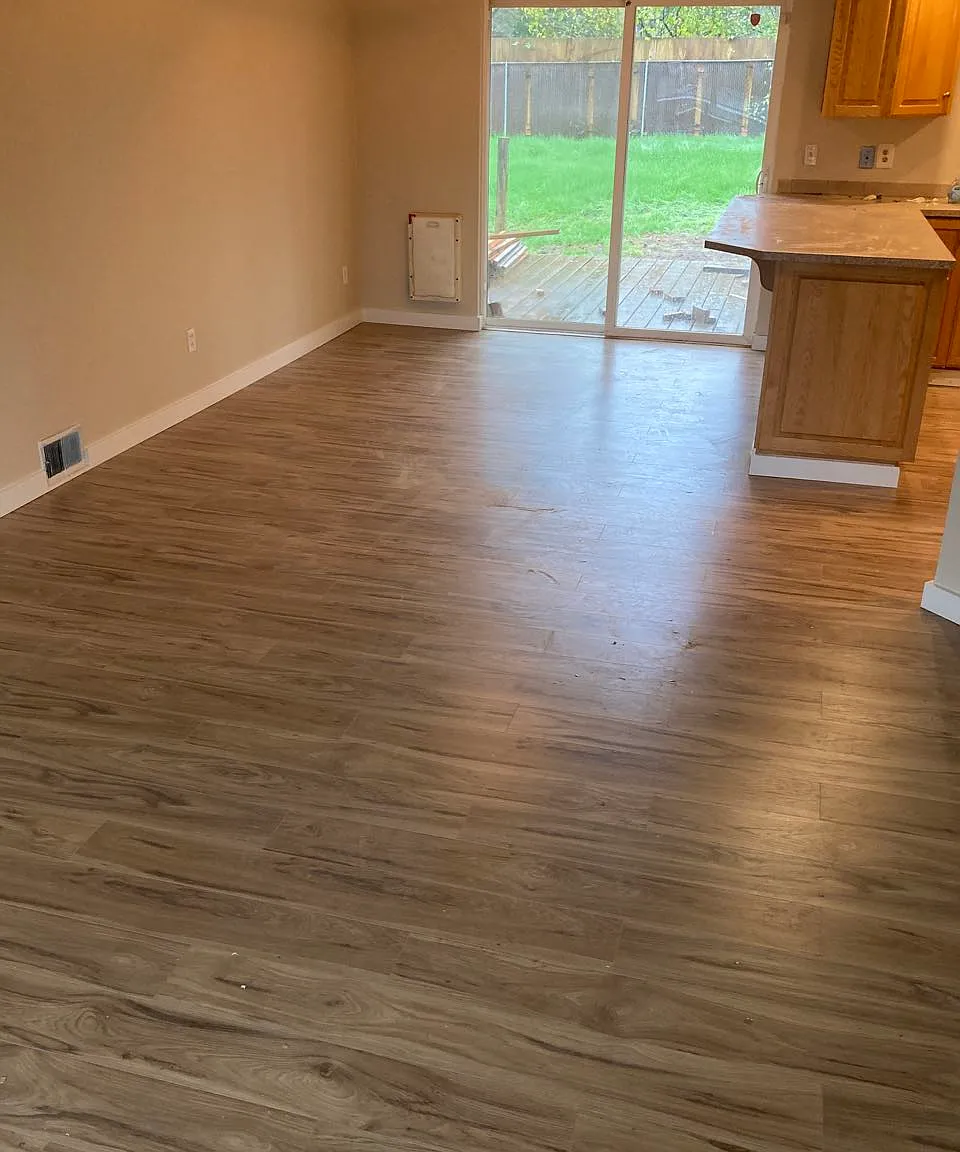 4 bed, 1932 sqft, $3,100 — Photo 2