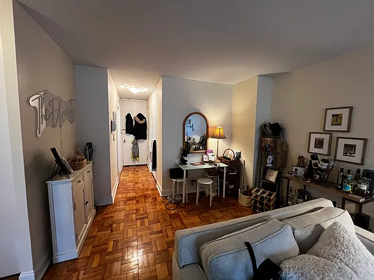 Rented by Compass | media 6