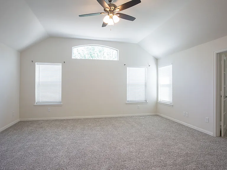 515 Southridge Way — Photo 12